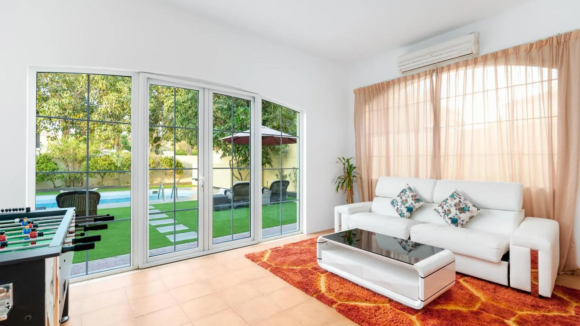 Private Villa In Dubai With Swimming Pool And Huge Garden