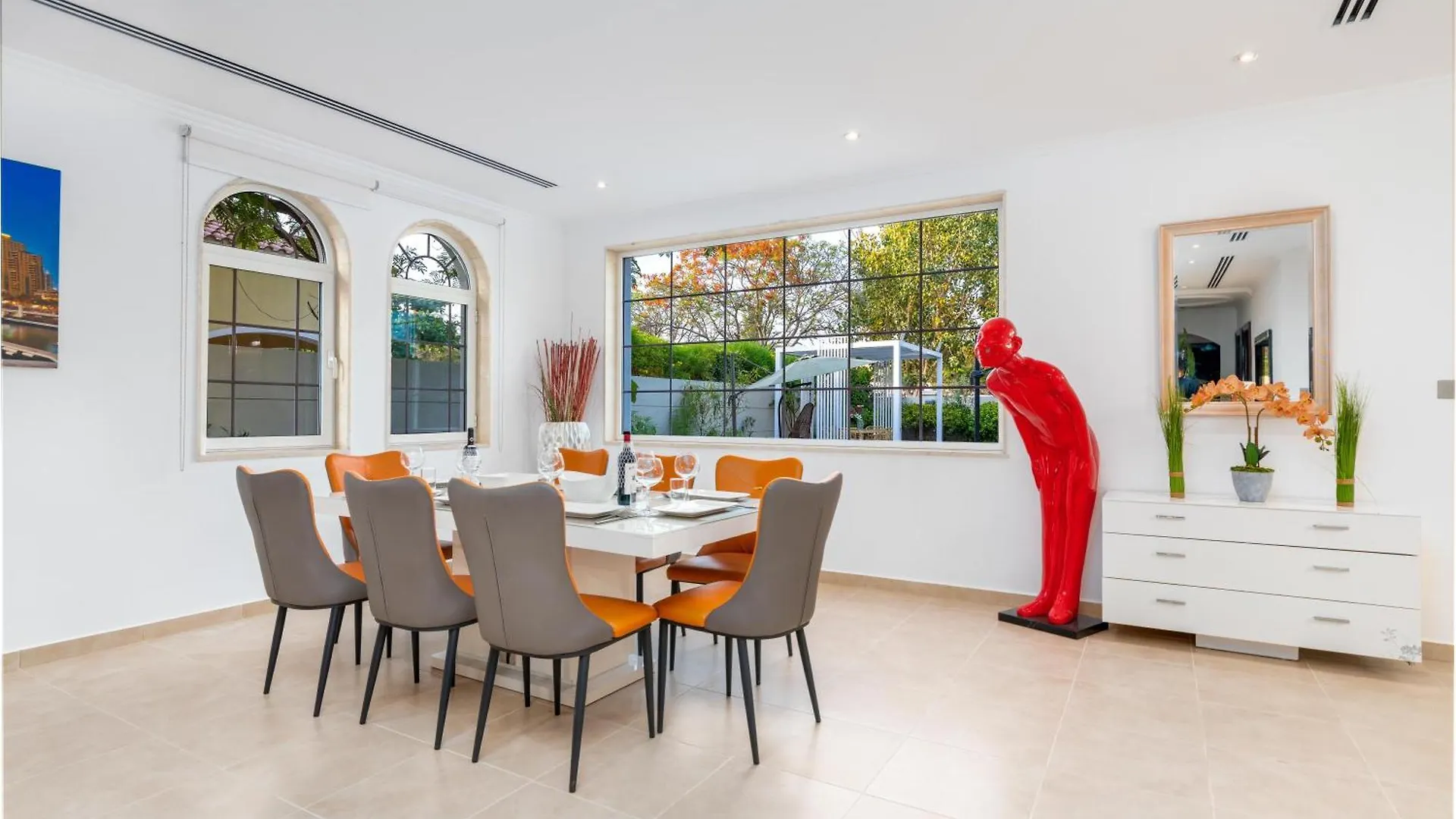 Private Villa In Dubai With Swimming Pool And Huge Garden