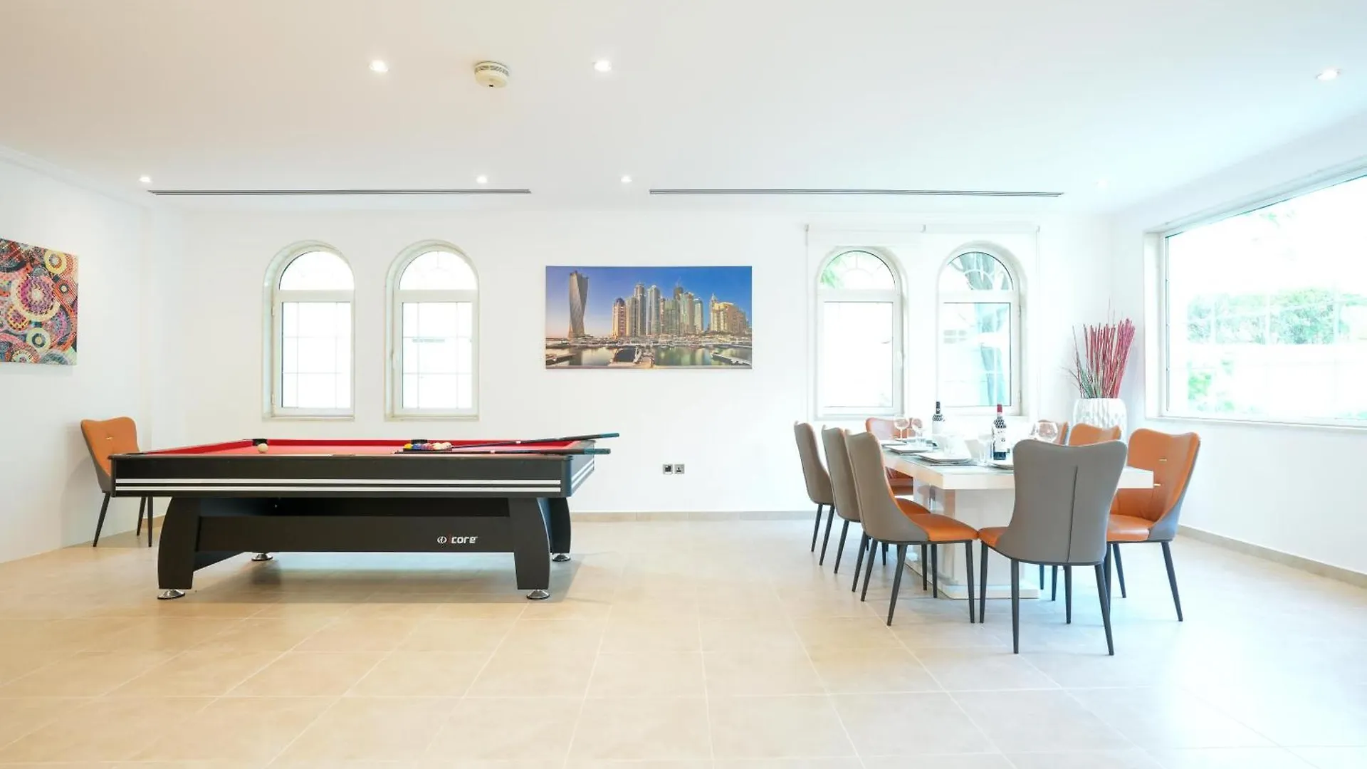 Private Villa In Dubai With Swimming Pool And Huge Garden
