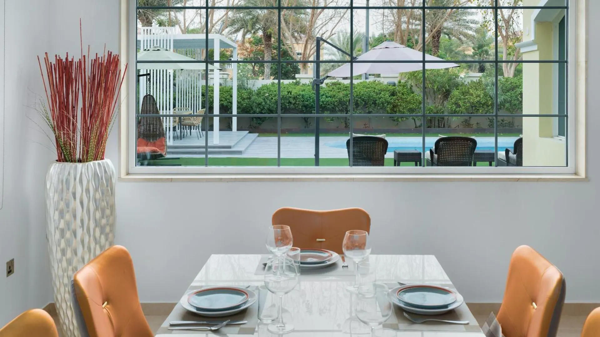 Private Villa In Dubai With Swimming Pool And Huge Garden